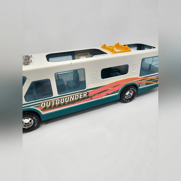 Vintage Nylint Outbounder RV 1996 Metal White Aqua Pink Camper Roadtrip Vehicle - Picture 13 of 14